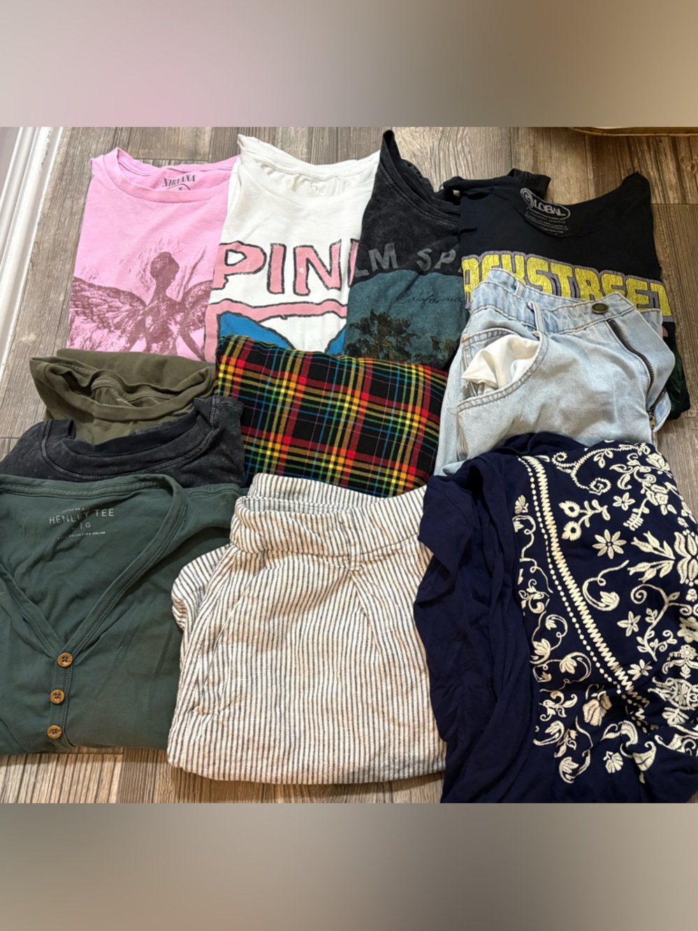 Women’s clothing lot - large